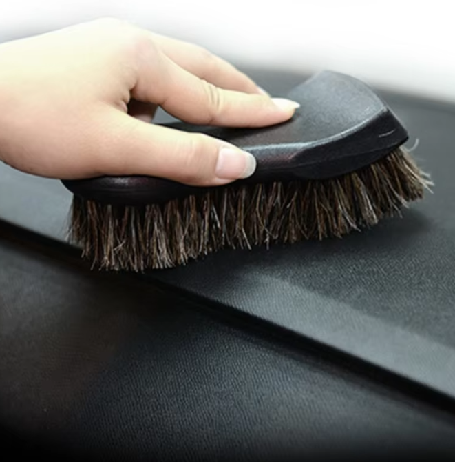 Oryginalna szczotka czyszcząca – Leather Cleaner Interior recenzja i cena